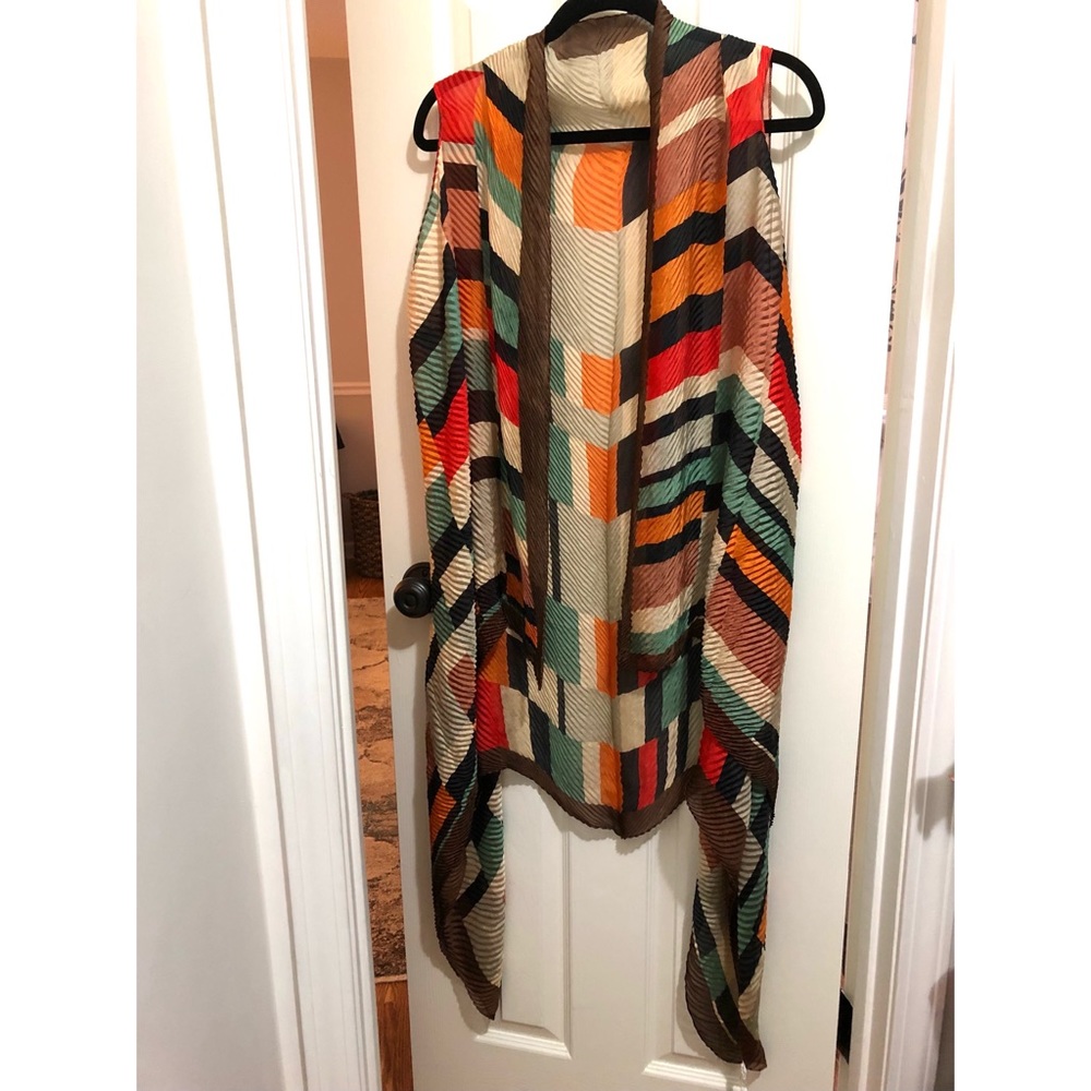 Sleevless geometric bohemian kimono